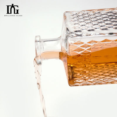 Conjunto de presentes de 500 ml de uísque e conjunto de vidros gravados para uma experiência exclusiva de bebida