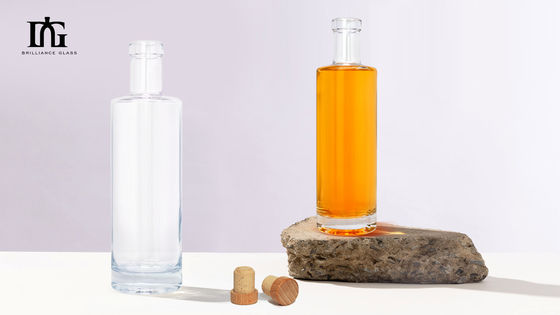 Liquor alcoólico Vodka Garrafa de vinho de vidro com vedação de cortiça Tipo 500ml 700ml 750ml