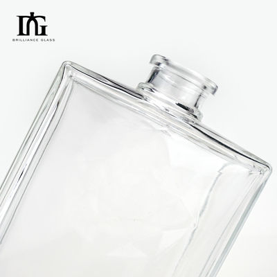 Material de base de vidro fornecido livremente Liquor personalizado para vodka gin 100ml 200ml 500ml 700ml