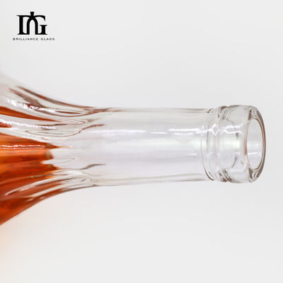 250 ml/500 ml/700 ml/750 ml Capacidade Garrafa de vinho tinto de vidro Selo de cortiça durável e hermético