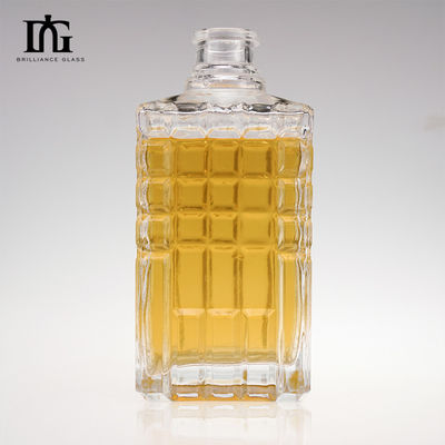 Garrafas de vinho com cortiça de vidro transparente de grãos verticais congelados