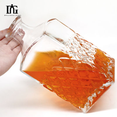 Material do corpo Vidro de luxo Whiskey conjunto com decantador de cristal livre de chumbo e copos