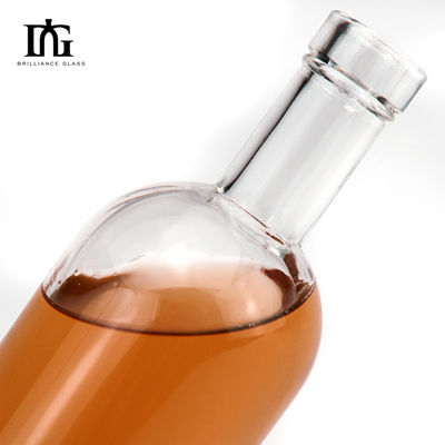 OEM/ODM aceitável garrafas de vidro transparentes de 500 ml e 700 ml para bebidas alcoólicas