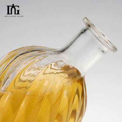 250 ml/500 ml/700 ml/750 ml Capacidade Gravação Superfície de manuseio Garrafa de vidro para Whisky Vodka