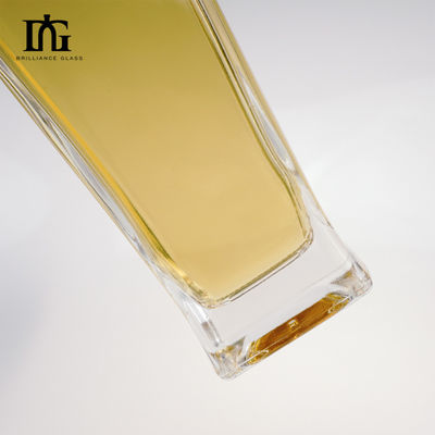 Barril limpo de rum, whisky, gin, vodka, bebidas alcoólicas e bebidas alcoólicas com cortiça e tipo de vedação