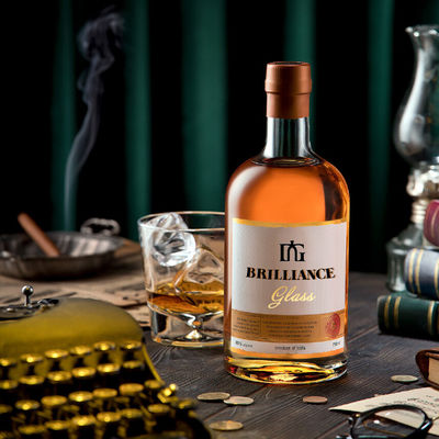 Custom 350ml 500ml Vodka Whisky Liquor Gin Rum Brandy 700ml Espírito Garrafa de vidro com estampagem a quente