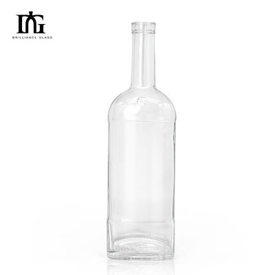 500 ml Cola de vidro Vodka Brandy Whiskey Flat Wine Bottle para manipulação de superfície de gravura
