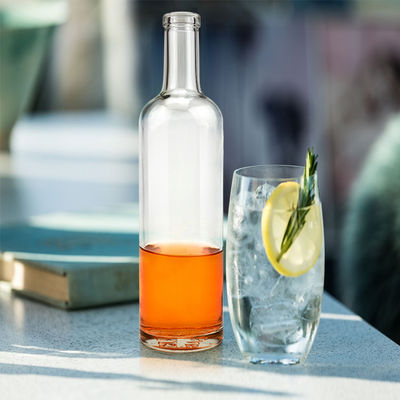 OEM/ODM Aceitável 700ml Garrafas de vidro de bebidas alcoólicas Garrafas de licor 500ml 750ml Garrafa de uísque