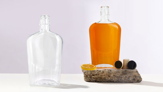 750 ml/1000 ml Garrafa de vidro para bebidas alcoólicas Whisky Rum Gin Tequila Brandy Corcador gravado