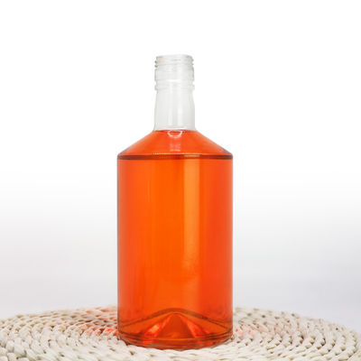 Garrafa de vidro transparente para bebidas alcoólicas Tipo de vedação CORK OEM/ODM Aceitável 700ml