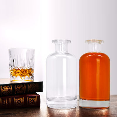 Forma clássica Flint Brandy Spirits Vazio Liquor Branco Garrafa de vidro 500ml 700ml Super