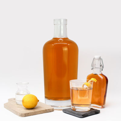 250ml/350ml/500ml/550ml/650ml/700ml/750ml Forma quadrada Decal Artesanato Garrafa de Gin Vidro