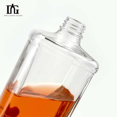 500 ml de vidro em forma de montanha Spray de cor Liquor Vodka Gin Whisky Tequila Rum Spirit Flask