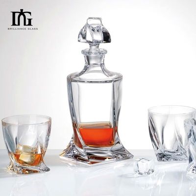 Em forma de 500 ml/700 ml/750 ml Capacidade líquidos vazios claros Bebidas Garrafas de vidro para gin
